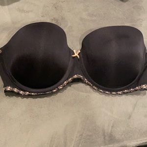 B.Tempt'd by‎ Wacoal Strapless Push Up Bra